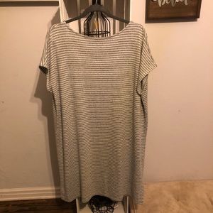 EUC Gap Softspun Gray and White Stripe Dress XL